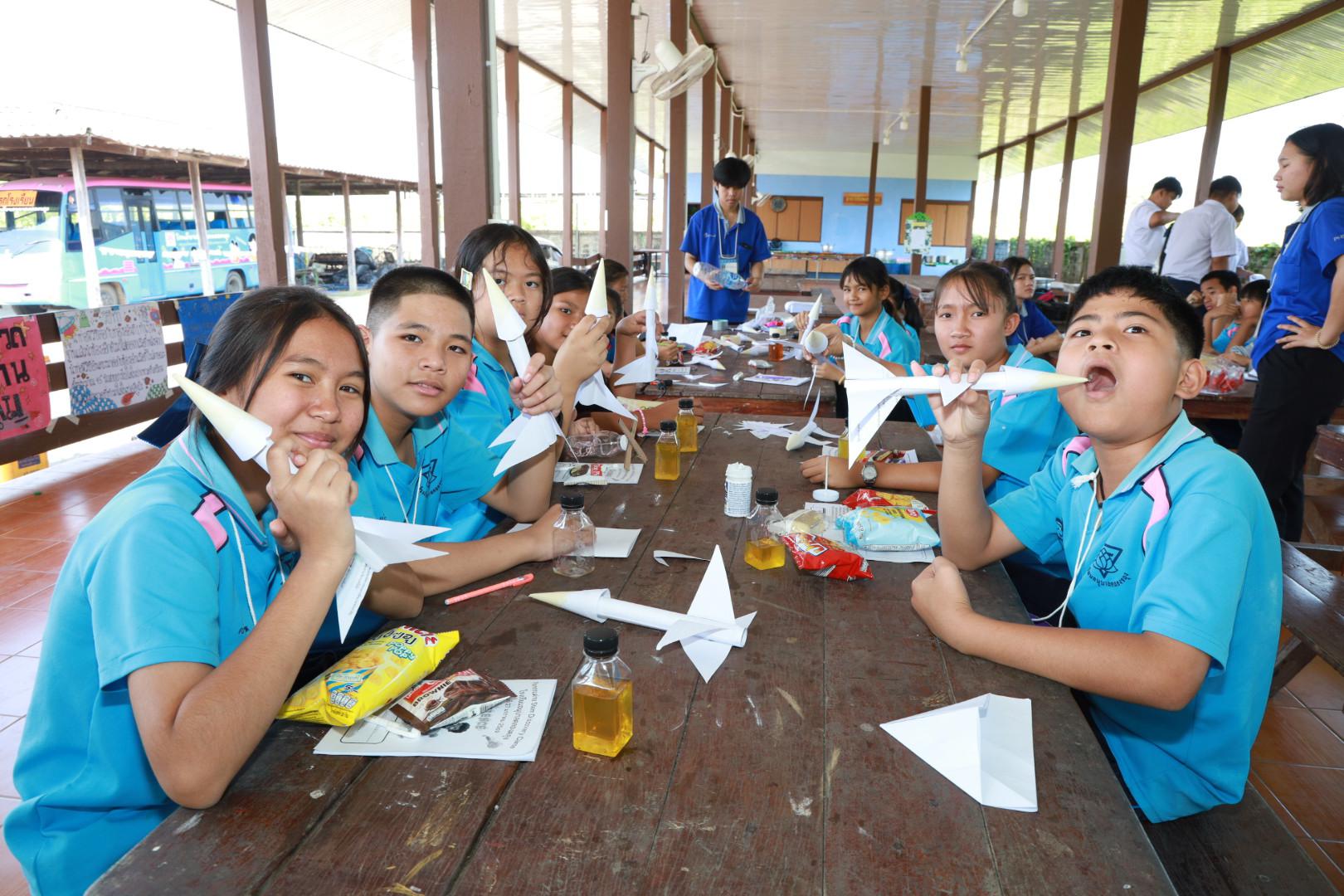 207. วันที่ 27 มกราคม 2569 โปรแกรมวิชาวิทยาศาสตร์ทั่วไป ได้จัดค่ายสเต็มศึกษาให้กับนักเรียนชั้นประถมศึกษาปีที่1-6 ณ โรงเรียนอนุบาลคลองขลุง จ.กำแพงเพชร